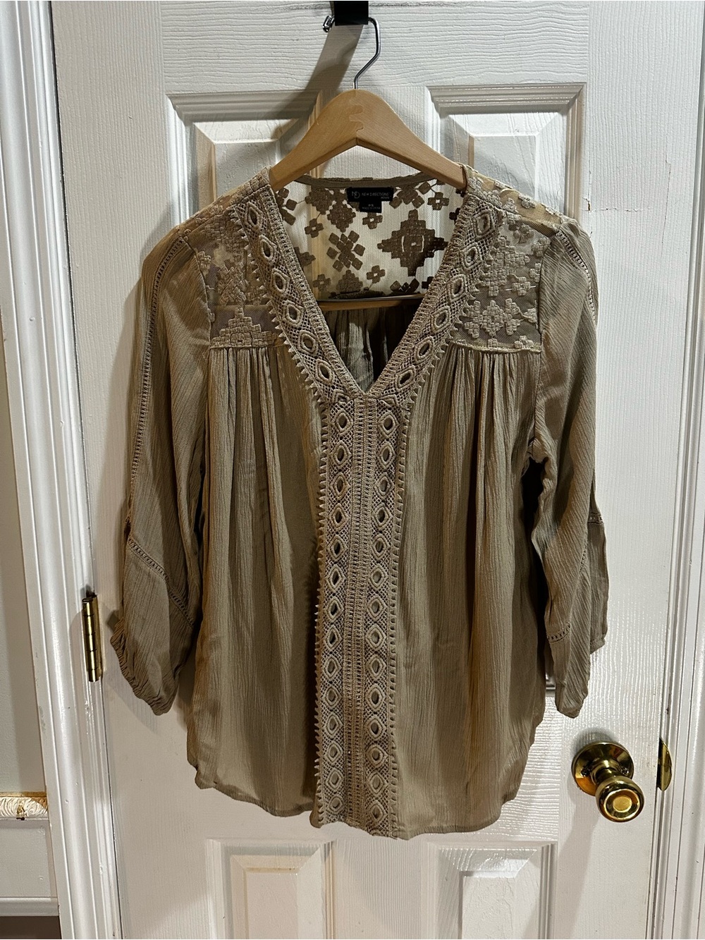 NWT New Directions Petite Beige 3/4 Length Blouse Boho Peasant Embroidered PS